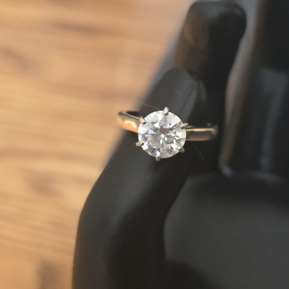 1.87 Carat 14kt Gold Solitaire Diamond - Picture 2 of 3